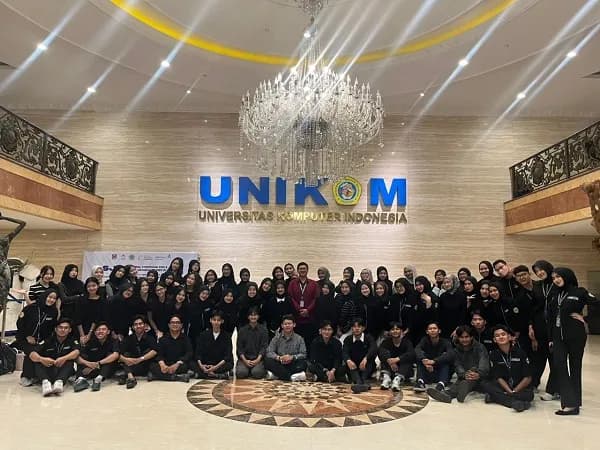 UKM